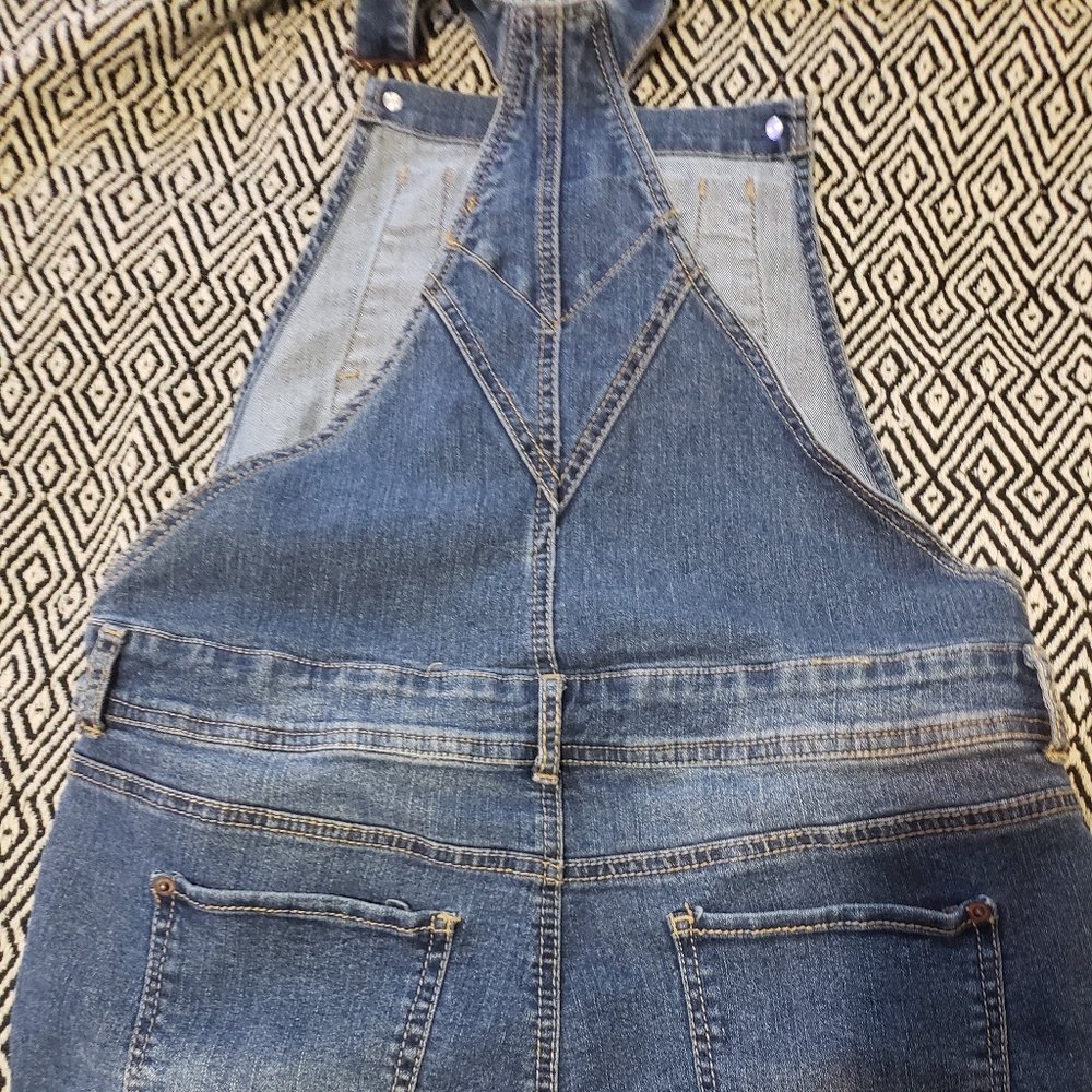 Overallals - Picture 3 of 3